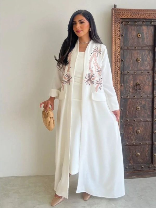 kimono abaya blanc brodé luxueux